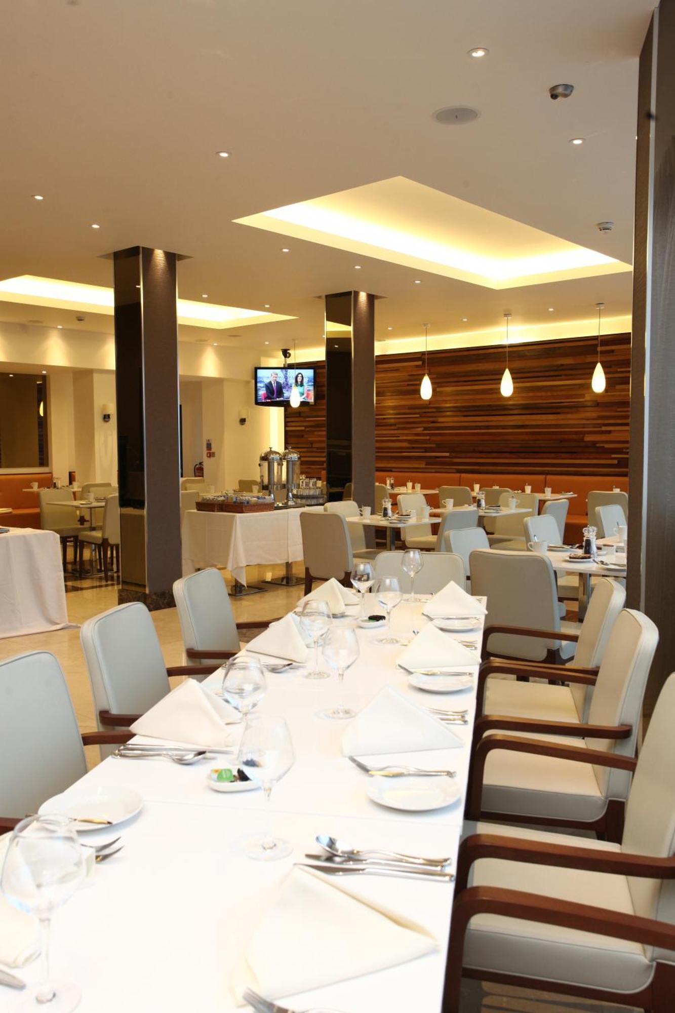 Hotel Park Grand Heathrow Hounslow Exteriér fotografie