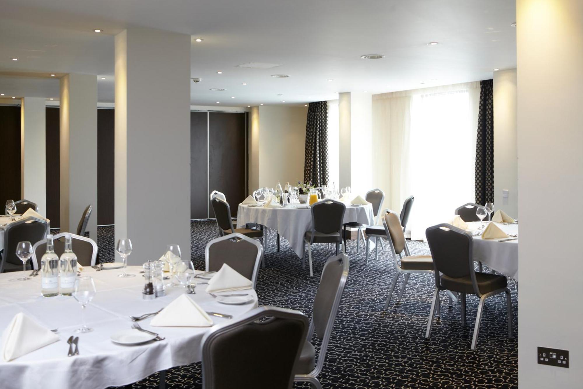 Hotel Park Grand Heathrow Hounslow Exteriér fotografie