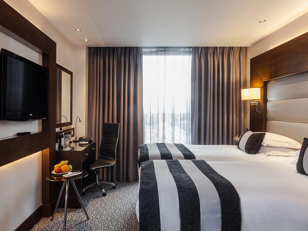 Hotel Park Grand Heathrow Hounslow Exteriér fotografie