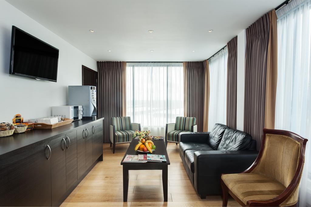 Hotel Park Grand Heathrow Hounslow Exteriér fotografie