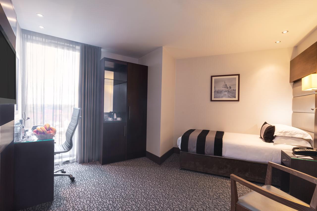 Hotel Park Grand Heathrow Hounslow Exteriér fotografie